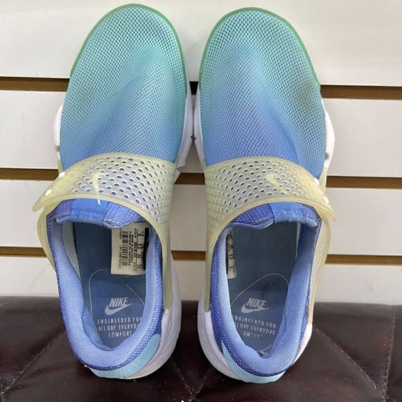 NIKE SOCK DART BR 'STILL BLUE' 896446-400
Size 8 - Picture 9 of 10